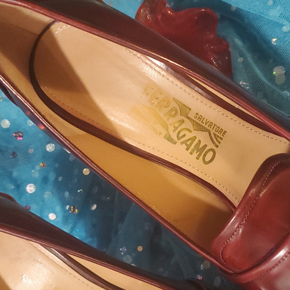 Salvatore Ferragamo Heels Shade of Red - Picture 11 of 15